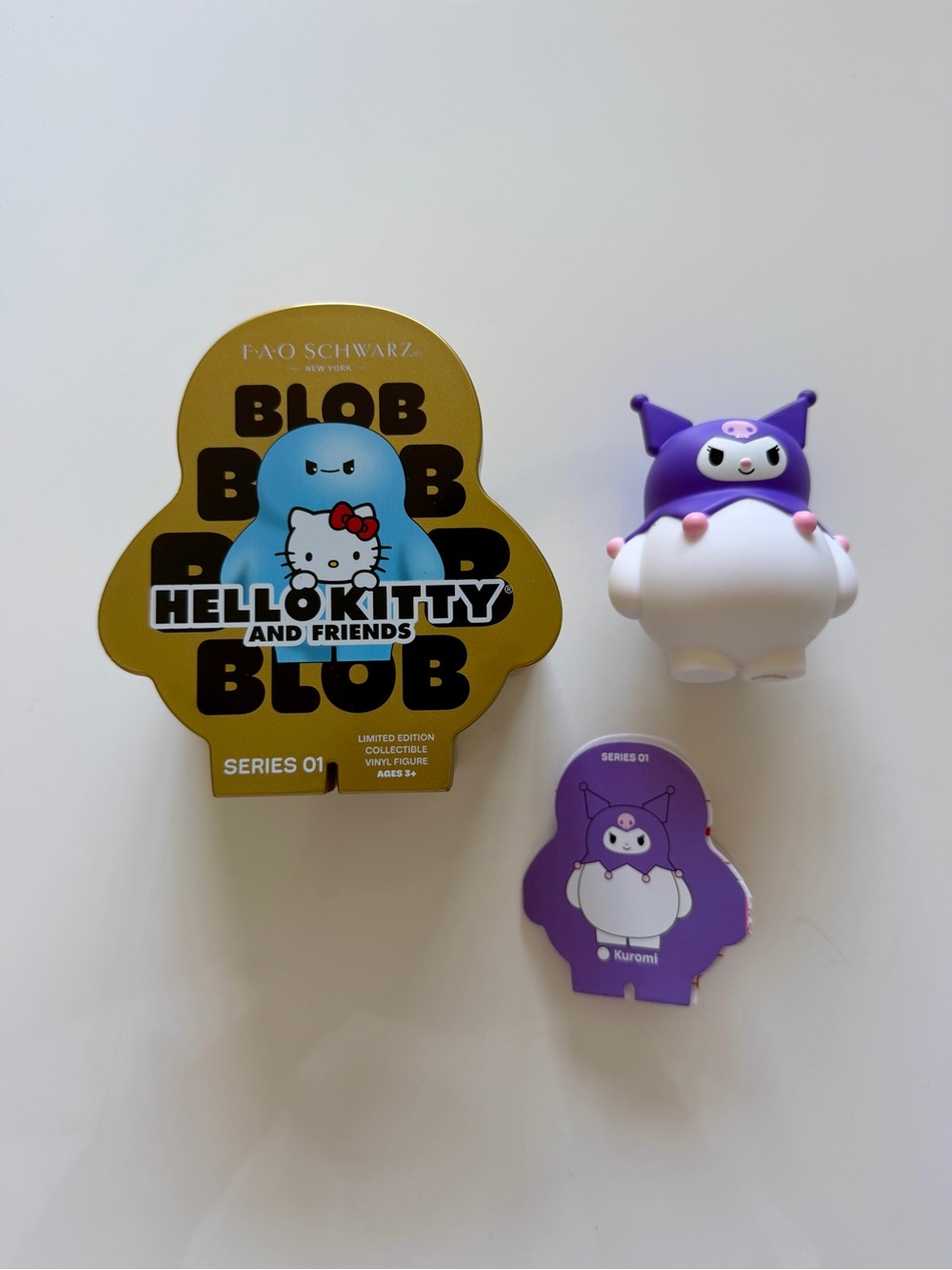 fao schwarz sanrio hello kitty and friends blob vinyl figure - kuromi